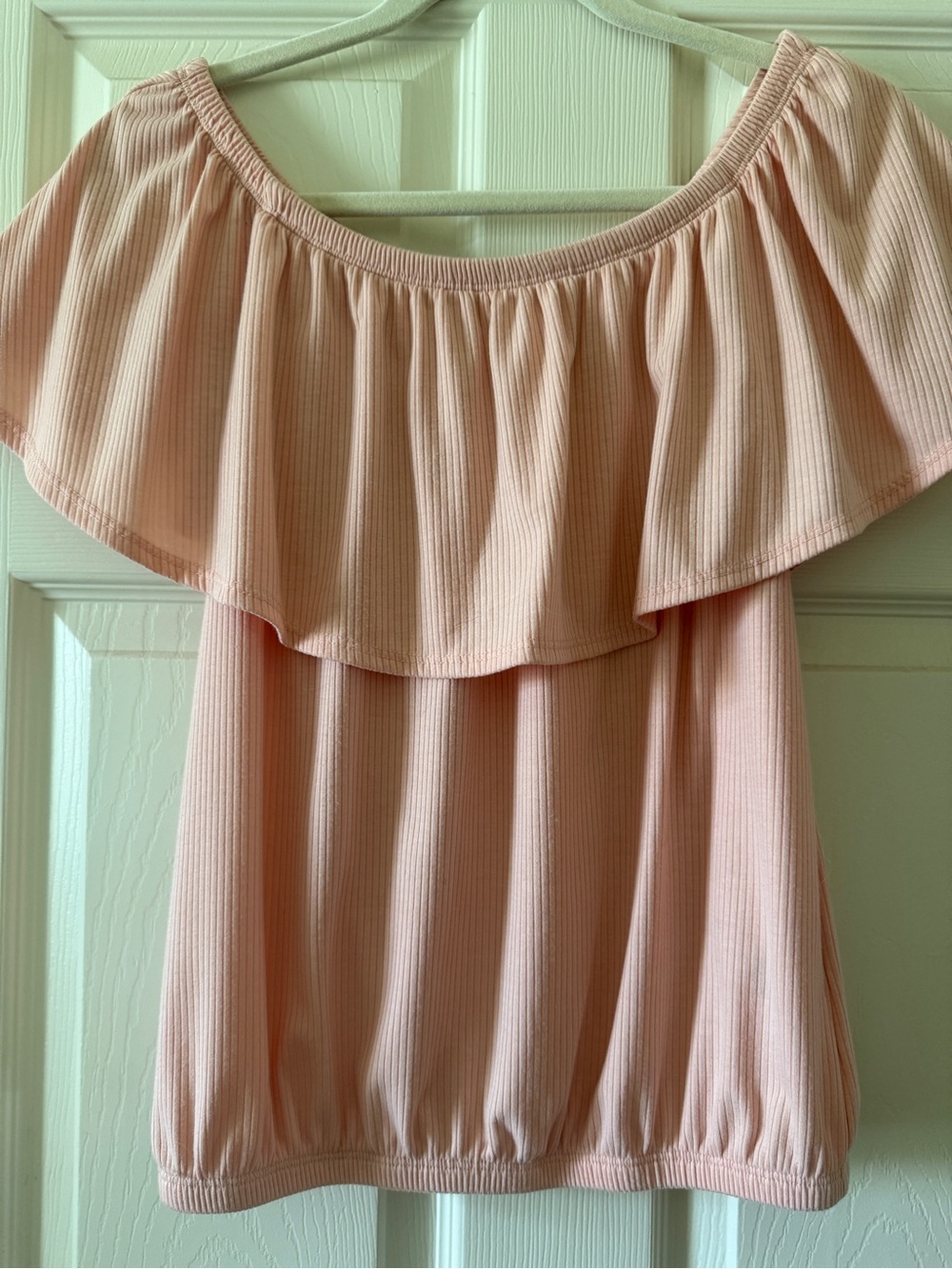 Boston Proper Pink Ribbed Off Shoulder Ruffle Top XS NWOT - Picture 2 of 4